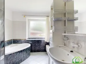Prodej rodinného domu, Vápenná, 140 m2