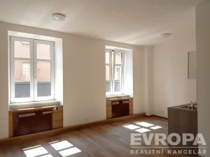 Pronájem bytu 1+kk, Liberec - Liberec II-Nové Město, Široká, 49 m2