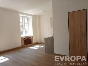Pronájem bytu 1+kk, Liberec - Liberec II-Nové Město, Široká, 49 m2
