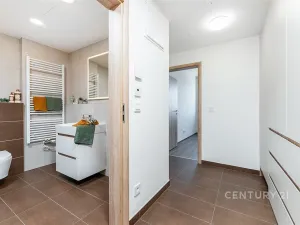 Pronájem bytu 2+kk, Praha, Arnošta Staňka, 47 m2