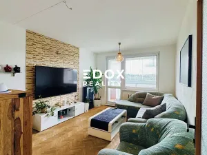 Prodej bytu 3+1, Říčany, Komenského náměstí, 64 m2