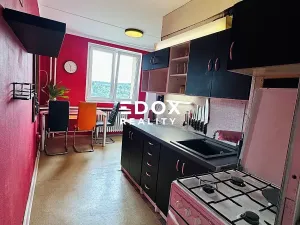 Prodej bytu 3+1, Říčany, Komenského náměstí, 64 m2