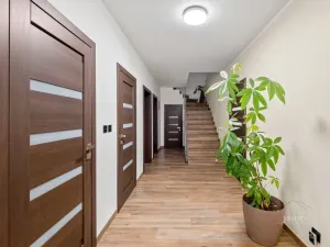 Prodej rodinného domu, Mělnické Vtelno - Radouň, Mělnická, 221 m2
