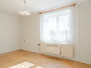 Prodej bytu 2+1, Nové Hrady, 75 m2