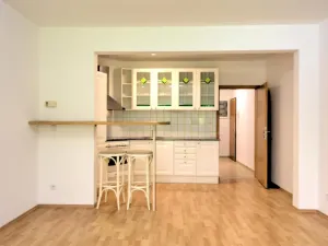Pronájem bytu 1+kk, Chýně, Na Kališti, 36 m2