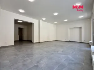 Pronájem obchodního prostoru, Kladno, T. G. Masaryka, 80 m2