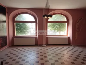 Pronájem obchodního prostoru, Nepomuk, náměstí Augustina Němejce, 69 m2