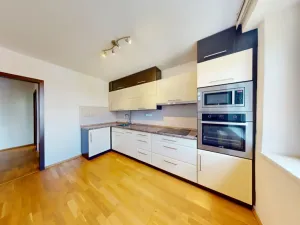 Pronájem bytu 3+1, Ostrava - Mariánské Hory, Mojmírovců, 63 m2