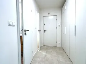 Pronájem bytu 3+1, Praha - Vokovice, Jemenská, 71 m2
