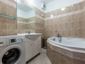 Prodej bytu 3+1, Zliv, Dolní náměstí, 89 m2