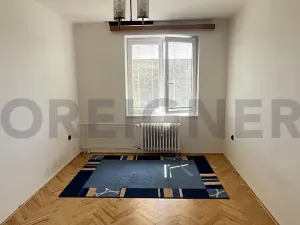 Pronájem bytu 2+1, Pardubice, Benešovo náměstí, 52 m2