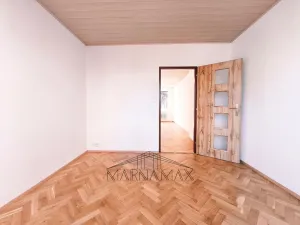 Pronájem bytu 3+1, Klášterec nad Ohří - Miřetice u Klášterce nad Ohří, Pod Stadionem, 64 m2