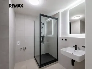Pronájem bytu 2+kk, Praha - Strašnice, Strančická, 48 m2