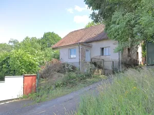 Prodej pozemku pro bydlení, Lešany, 2358 m2