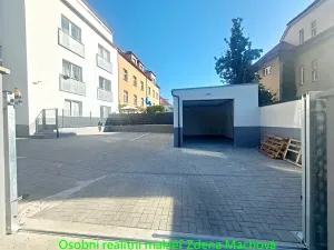 Pronájem garáže, Praha - Motol, Na Homolce, 27 m2