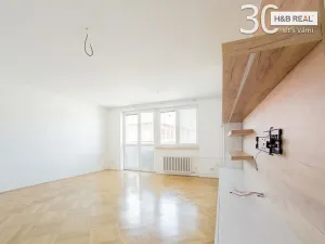 Prodej bytu 3+1, Vsetín, Jiráskova, 77 m2