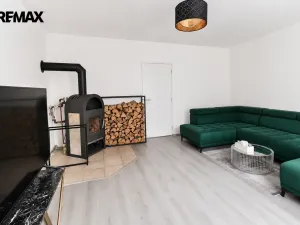 Prodej rodinného domu, Postupice, náměstí Sv. Čecha, 126 m2