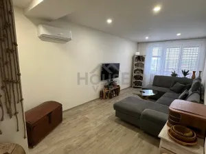 Prodej bytu 2+1, Byšice, 53 m2