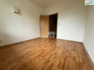Pronájem bytu 2+kk, Praha - Řeporyje, Wiesenthalova, 45 m2