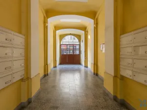 Pronájem bytu 2+kk, Praha - Žižkov, Husitská, 40 m2
