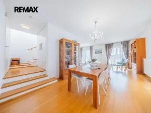 Prodej rodinného domu, Lidice, Starosty Hejmy, 148 m2