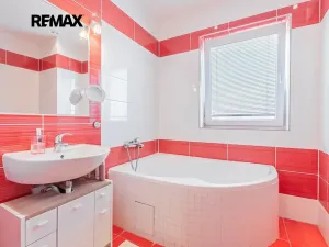 Prodej rodinného domu, Tuchlovice, U Školky, 130 m2