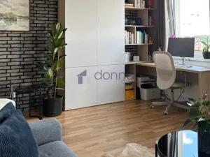 Pronájem bytu 1+kk, Praha, Zvěřinova, 49 m2