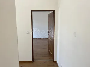 Pronájem bytu 1+1, Králův Dvůr - Počaply, Plzeňská, 35 m2