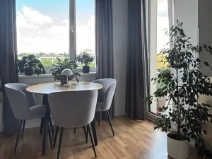 Pronájem bytu 1+kk, Praha - Strašnice, Zvěřinova, 47 m2