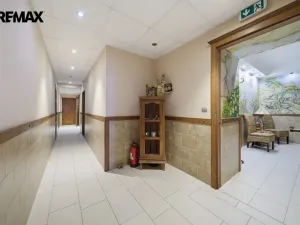 Prodej obchodního prostoru, Karlovy Vary, Jugoslávská, 410 m2