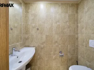 Prodej obchodního prostoru, Karlovy Vary, Jugoslávská, 410 m2