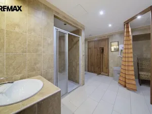 Prodej obchodního prostoru, Karlovy Vary, Jugoslávská, 410 m2