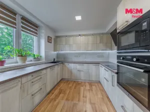 Prodej rodinného domu, Karlovy Vary - Dvory, V Lučinách, 330 m2