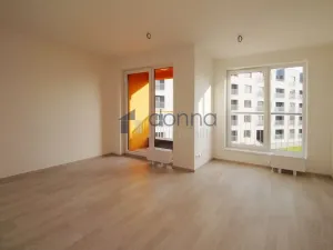 Pronájem bytu 1+kk, Praha, Ke kříži, 31 m2