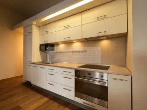 Pronájem bytu 2+kk, Praha - Nové Město, Senovážné náměstí, 83 m2