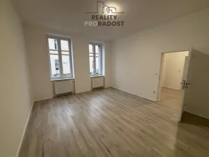 Pronájem bytu 2+kk, Ostrava, Erbenova, 63 m2