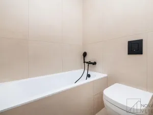 Prodej bytu 3+kk, Praha - Holešovice, Komunardů, 87 m2