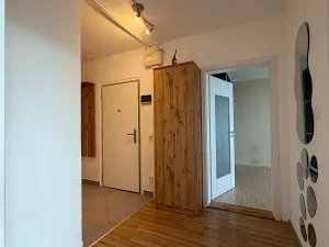 Pronájem bytu 3+kk, Praha - Petrovice, Rezlerova, 63 m2