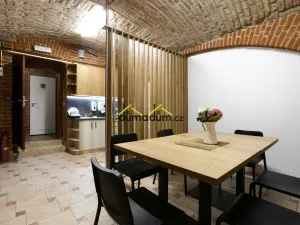 Pronájem ordinace, Praha, Jankovcova, 99 m2