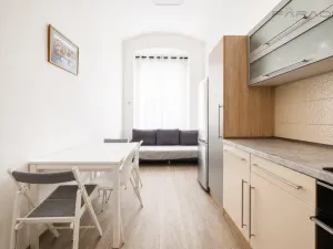 Pronájem bytu 2+kk, Praha - Žižkov, Prvního pluku, 45 m2