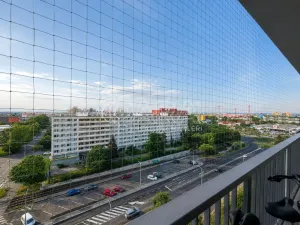 Pronájem bytu 2+kk, Praha - Kobylisy, Frýdlantská, 43 m2
