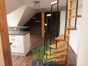 Pronájem bytu 2+kk, Kralupy nad Vltavou - Mikovice, 28. října, 66 m2