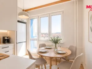 Prodej bytu 2+1, Rakovník - Rakovník II, Dukel. hrdinů, 51 m2