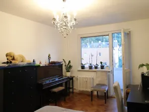 Prodej bytu 3+1, Karlovy Vary, Krymská, 68 m2