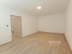 Pronájem bytu 2+kk, Praha - Žižkov, Jeseniova, 71 m2