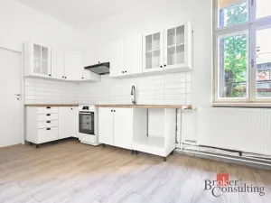 Prodej kanceláře, Nejdek, náměstí Karla IV., 750 m2
