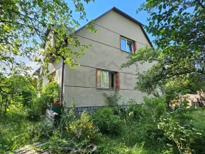 Prodej podílu 2/3 rodinného domu, Obecnice, 154 m2