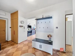 Prodej bytu 3+1, Lázně Bohdaneč, Za Školkou, 73 m2