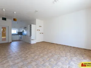 Prodej bytu 4+kk, Znojmo, Smutného, 79 m2