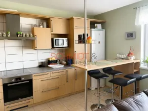 Prodej bytu 3+kk, Hustopeče, U Větrolamu, 73 m2